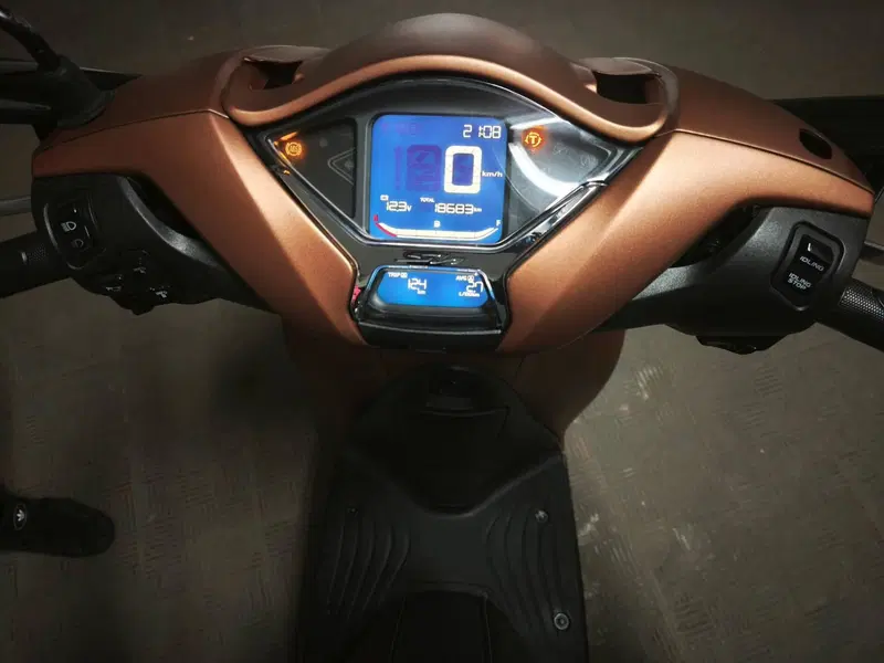 Honda SH 125i Sport (2022 - 23) (8)