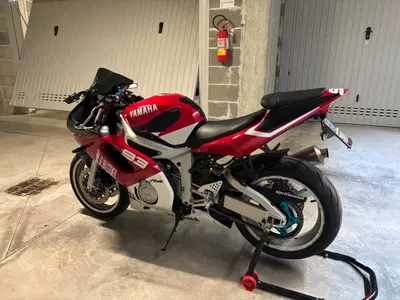 Yamaha YZF R6 (2001 - 02) usata