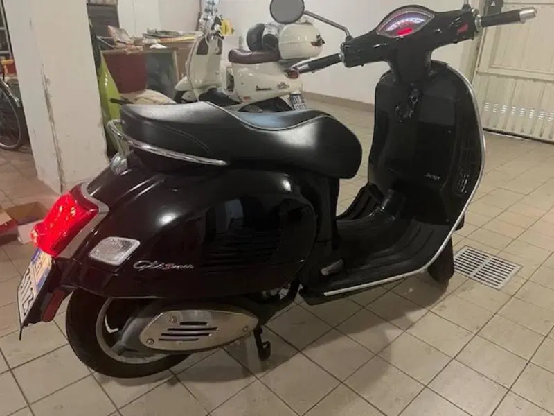 Vespa GTS 300 Super (2017 - 18)