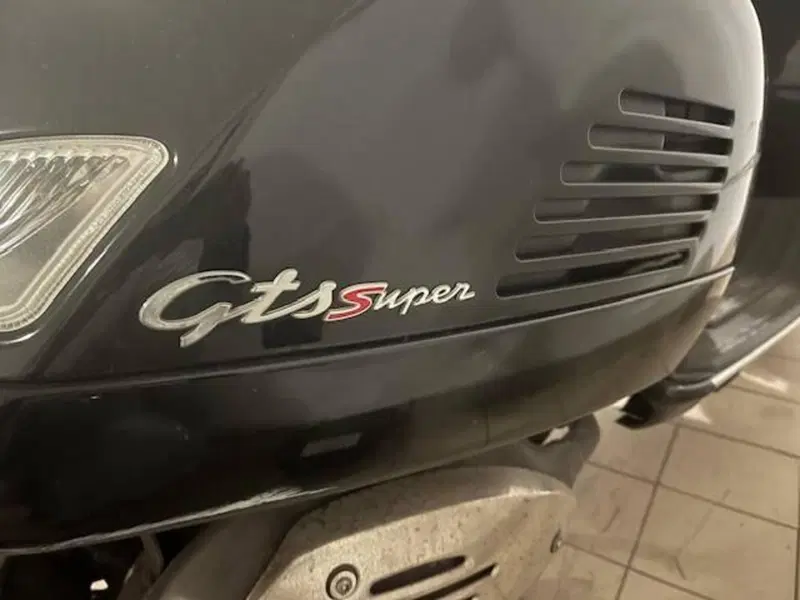 Vespa GTS 300 Super (2017 - 18) (5)