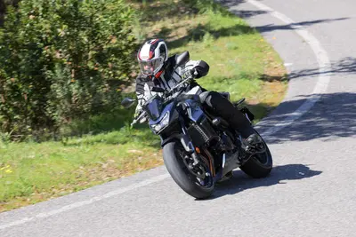 Honda Hornet 750 2026 E-Clutch: &egrave; davvero efficace questa frizione automatica? [VIDEO]