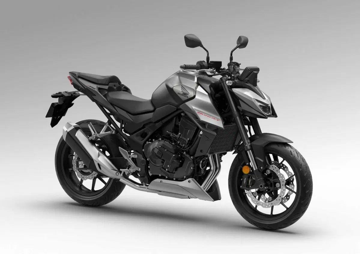 Honda Hornet 750 2026 E-Clutch: è davvero efficace questa frizione automatica? [VIDEO] (3)