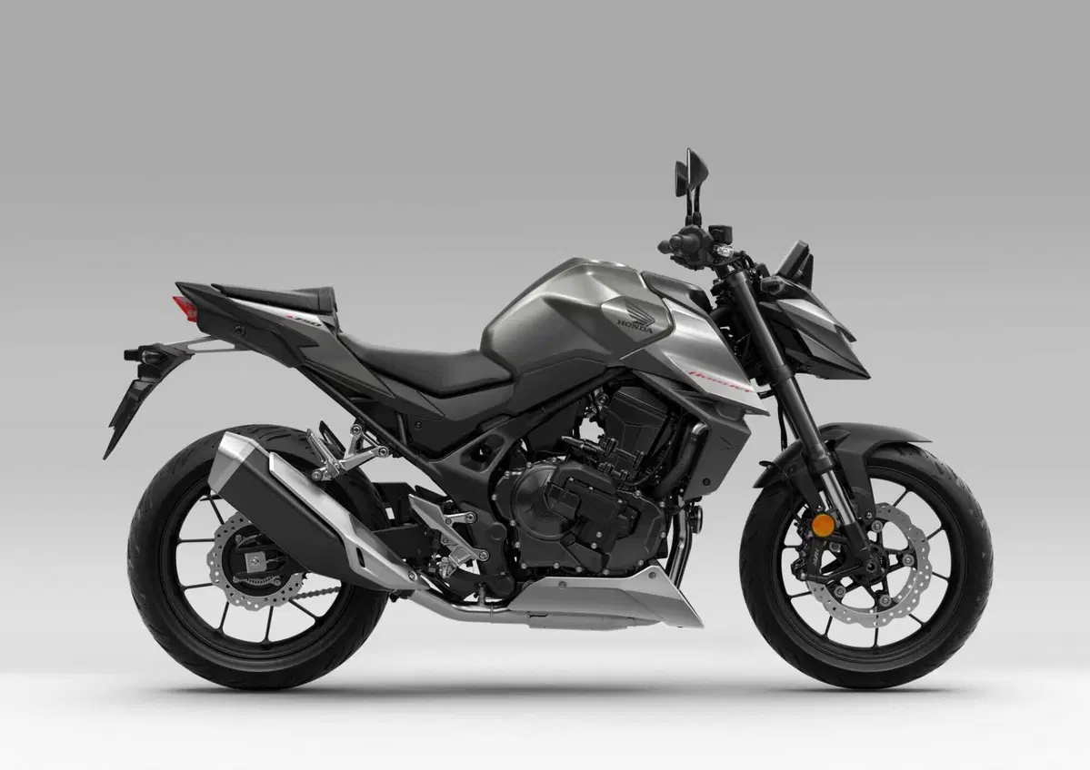 Honda Hornet 750 2026 E-Clutch: è davvero efficace questa frizione automatica? [VIDEO] (6)