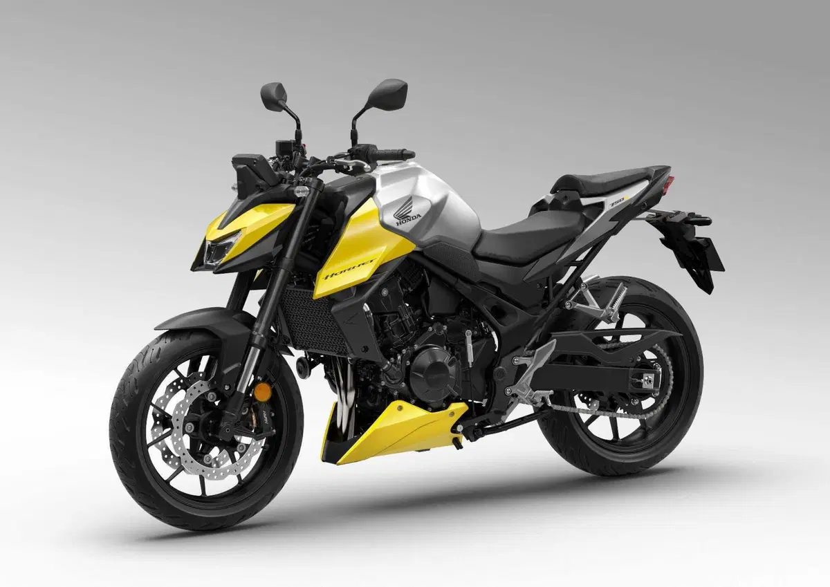 Honda Hornet 750 2026 E-Clutch: è davvero efficace questa frizione automatica? [VIDEO] (8)