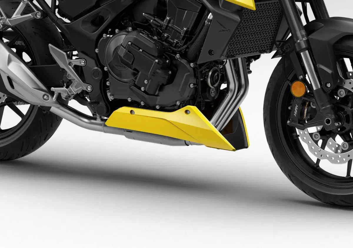 Honda Hornet 750 2026 E-Clutch: è davvero efficace questa frizione automatica? [VIDEO] (10)