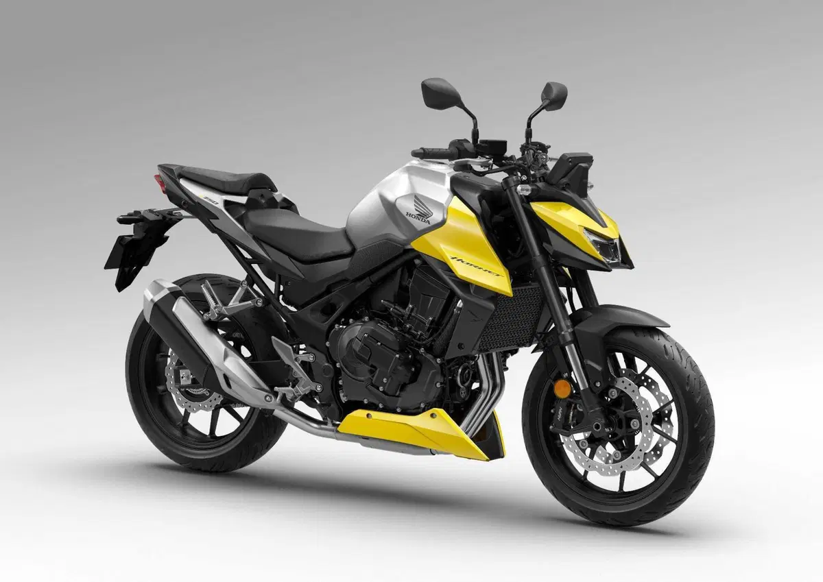 Honda Hornet 750 2026 E-Clutch: è davvero efficace questa frizione automatica? [VIDEO] (16)