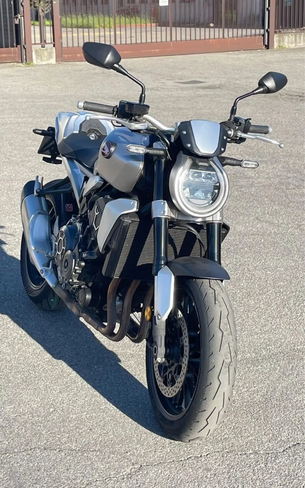 Honda CB 1000 R (2021 - 25) (4)