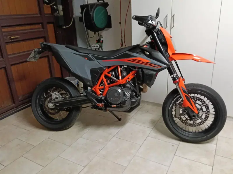 KTM 690 SMC R (2021 - 22)