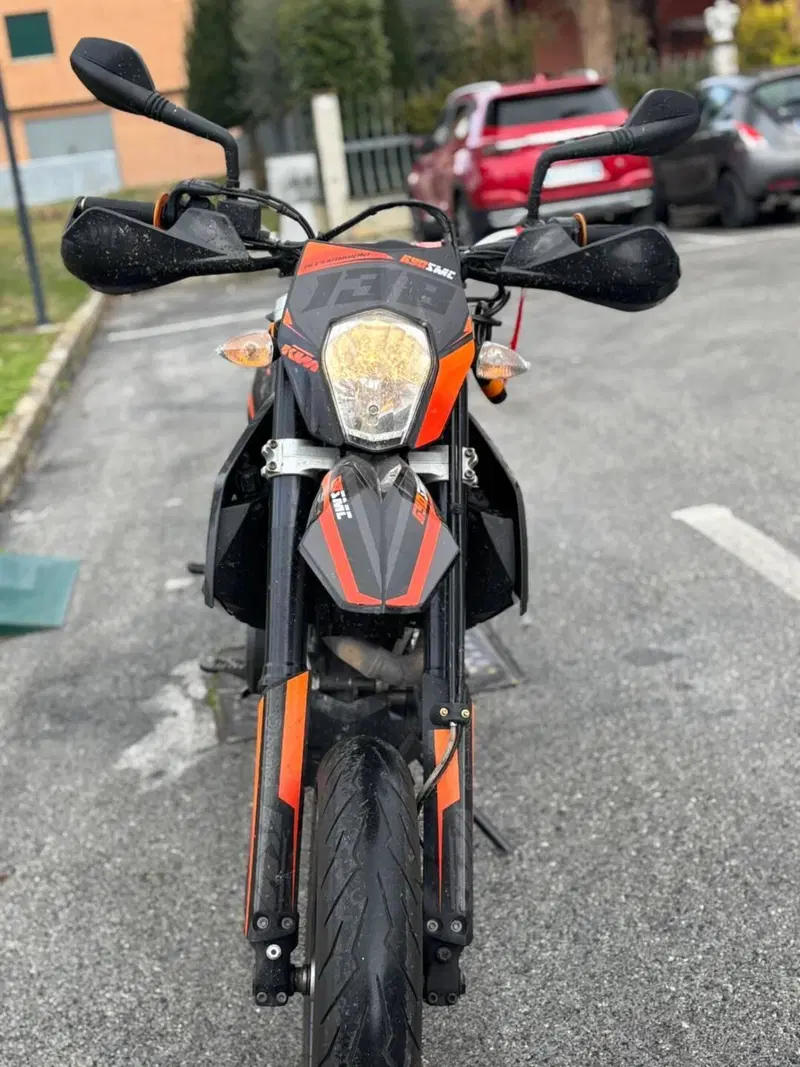 KTM 690 SMC (2008- 11) (5)