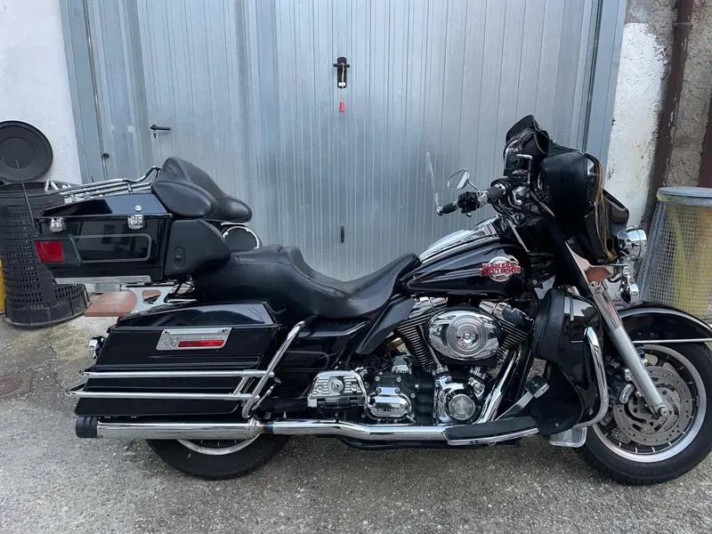 Harley-Davidson 1584 Electra Glide Ultra Classic (2007) - FLHTCU