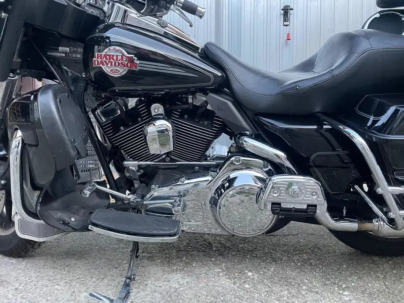 Harley-Davidson 1584 Electra Glide Ultra Classic (2007) - FLHTCU (8)