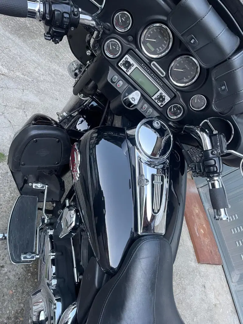 Harley-Davidson 1584 Electra Glide Ultra Classic (2007) - FLHTCU (13)