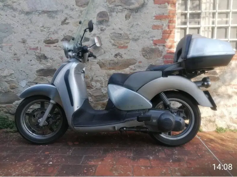 Aprilia Scarabeo 200 (2001 - 04) (2)