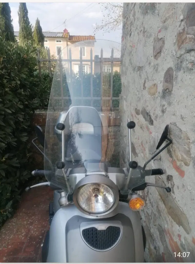 Aprilia Scarabeo 200 (2001 - 04) (4)