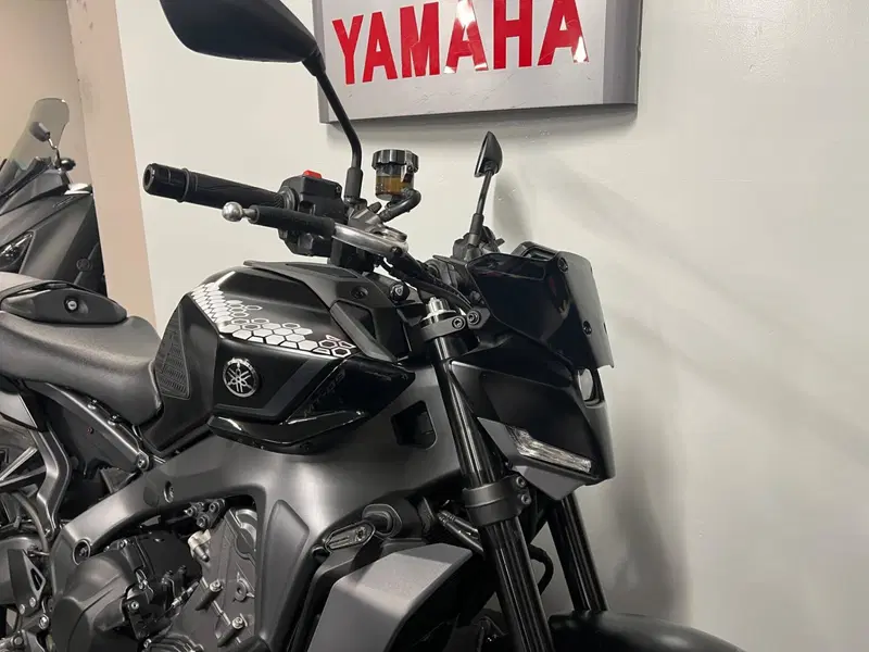 Yamaha MT-09 (2024 - 26) (2)