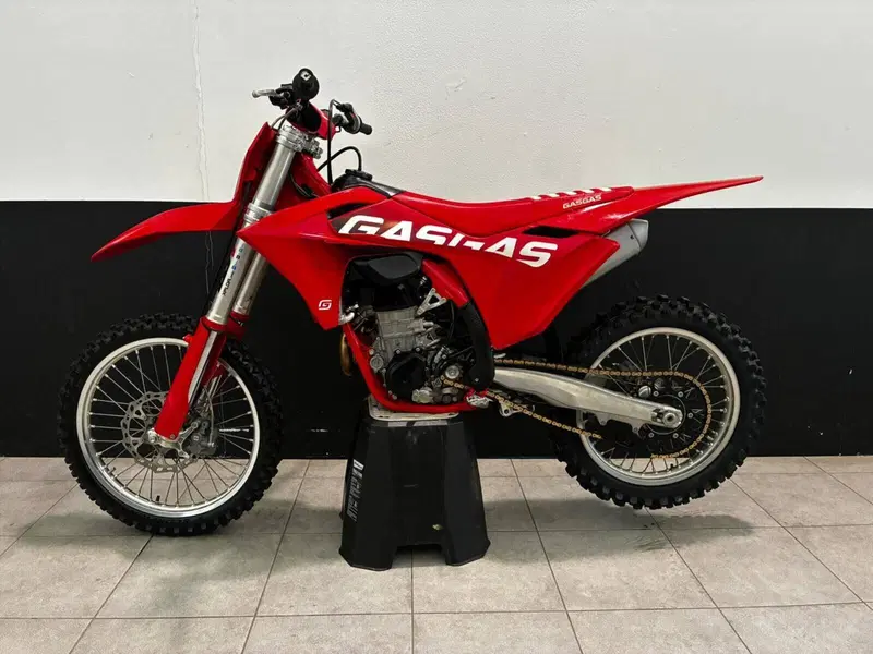 GASGAS MC 450 F (2024) (2)