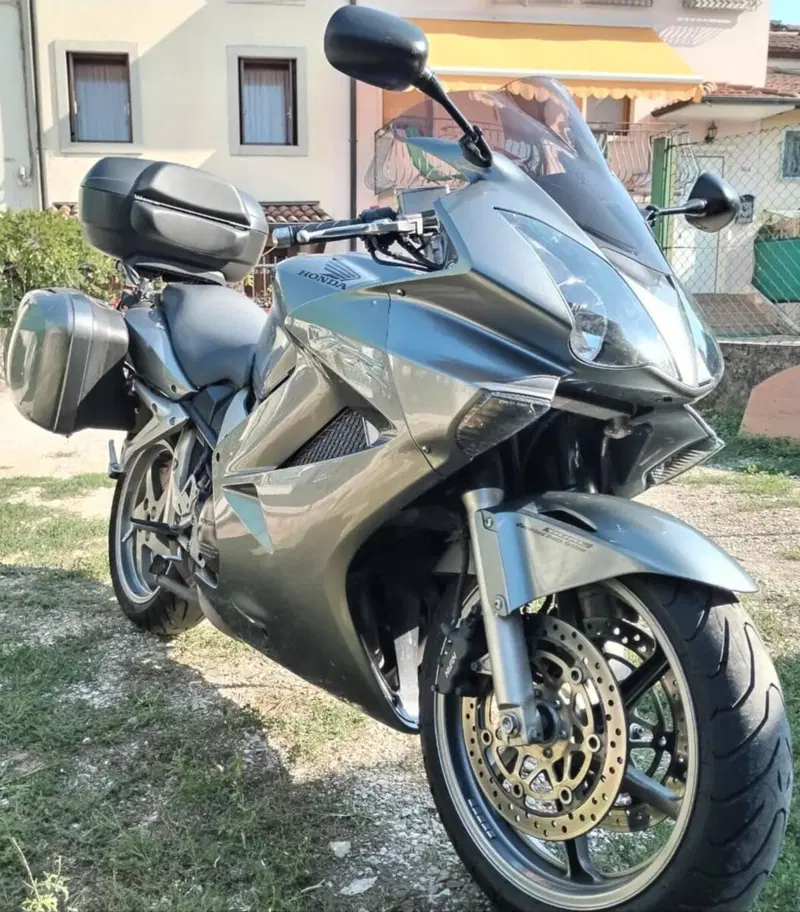Honda VFR 800 (2006 - 13) (2)