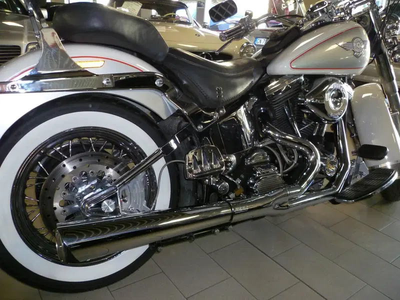 Harley-Davidson FLSTN HERITAGE SOFTAIL NOSTALGIA  (7)