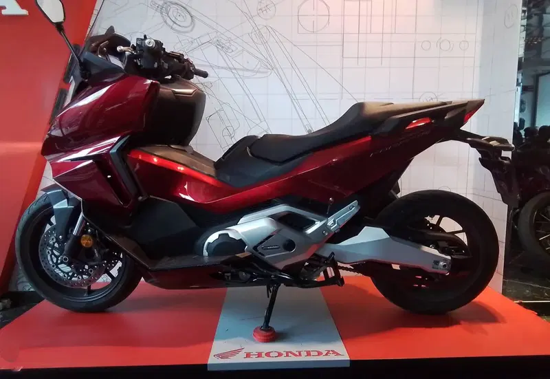 Honda Forza 750 DCT (2021 - 24) (6)