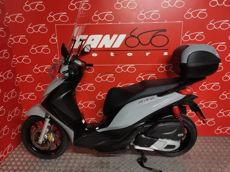 Piaggio Medley 150 ABS (2021 - 25) (3)