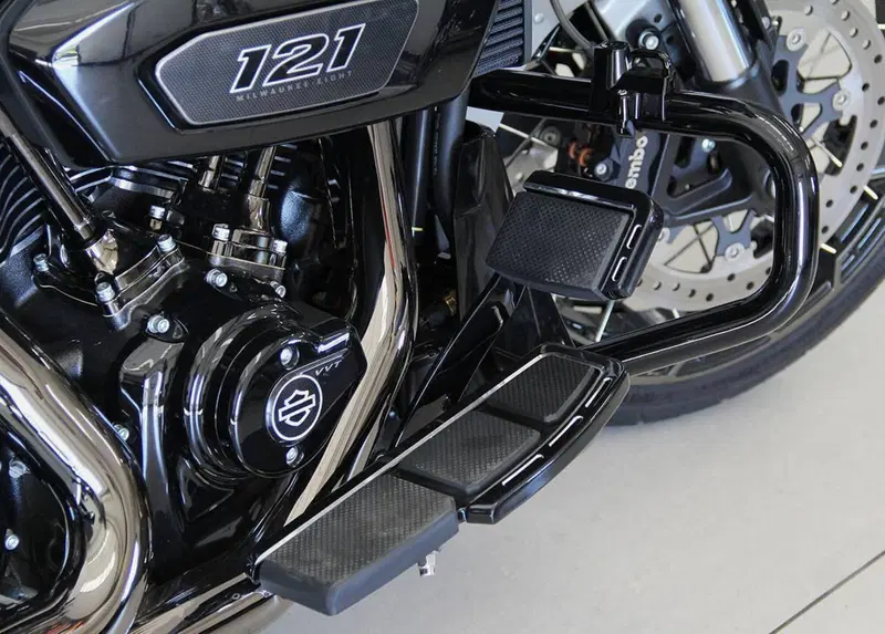 Harley-Davidson CVO Street Glide (2023) (6)