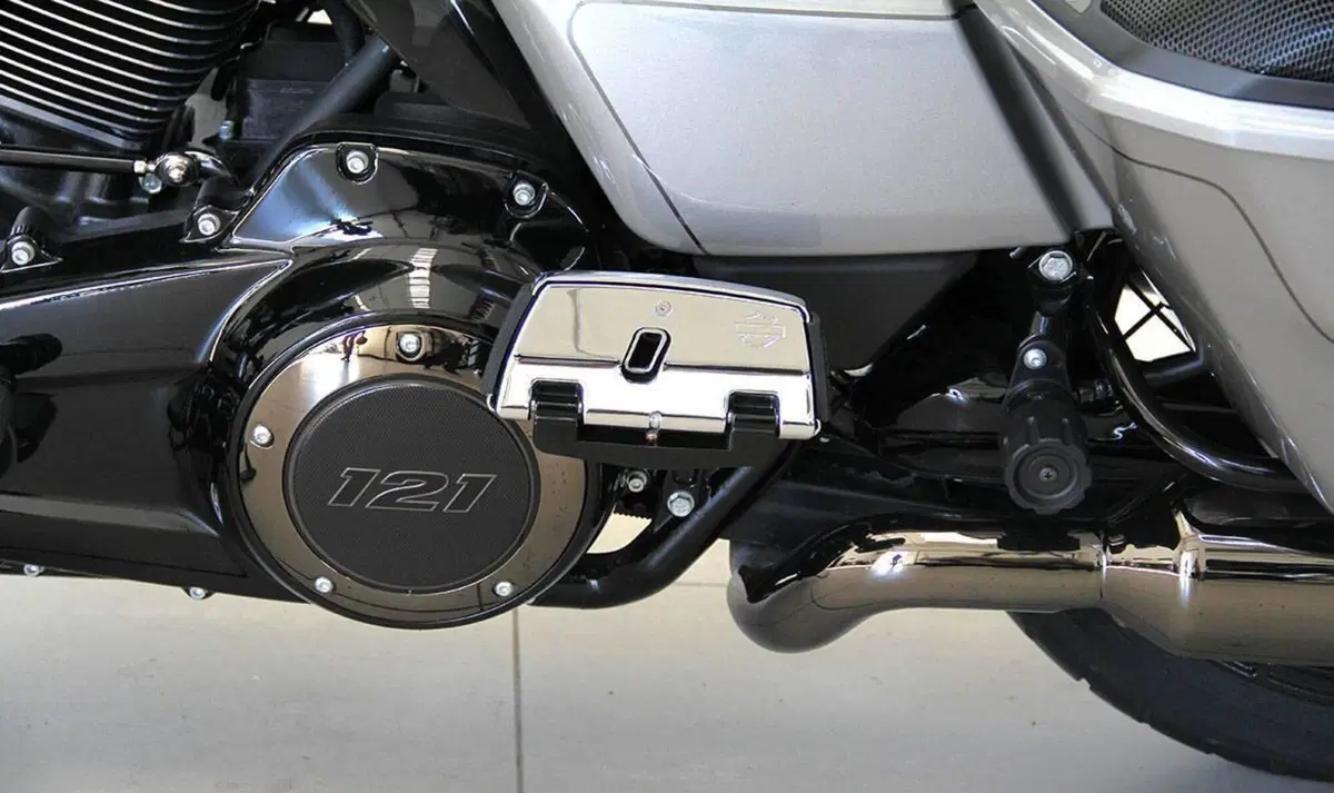 Harley-Davidson CVO Street Glide (2023) (17)