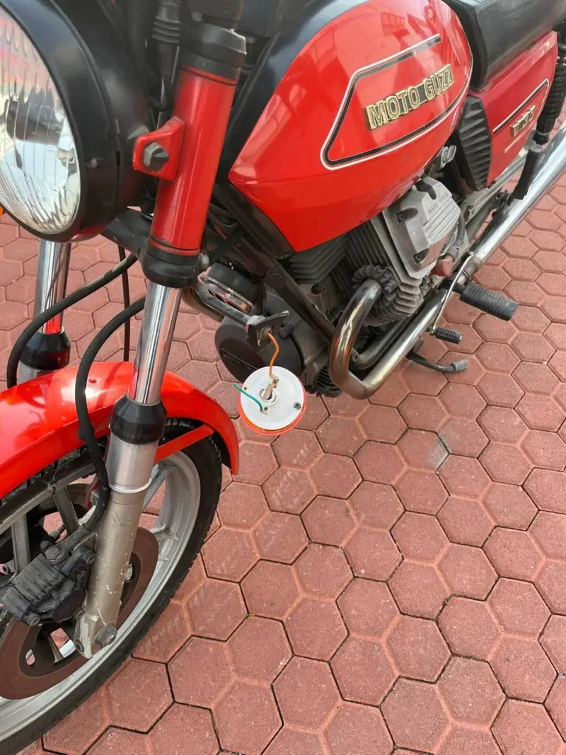 Moto Guzzi V35 (8)