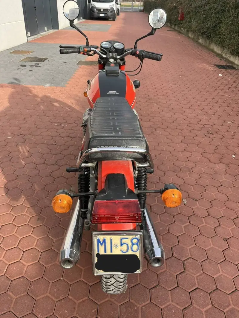 Moto Guzzi V35 (11)