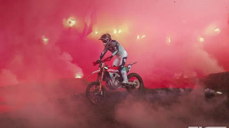 DopoGP MX &amp; SX: Frauenfeld... chi &egrave; senza peccato scagli la prima pietra. AMA SX Tomac infortunato? [VIDEO] 
