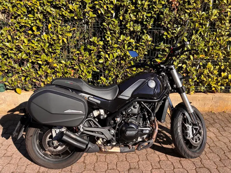 Benelli Leoncino 500 (2021 - 25) (4)