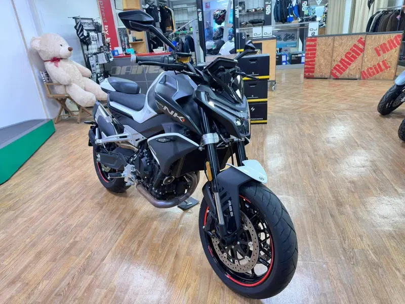 CFMOTO 800NK Advanced (2023 - 26)