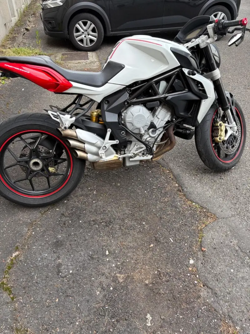 MV Agusta Brutale 800 EAS ABS (2012 - 15) (5)