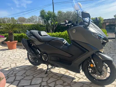 Yamaha T-Max 560 Tech Max (2025 - 26) usata