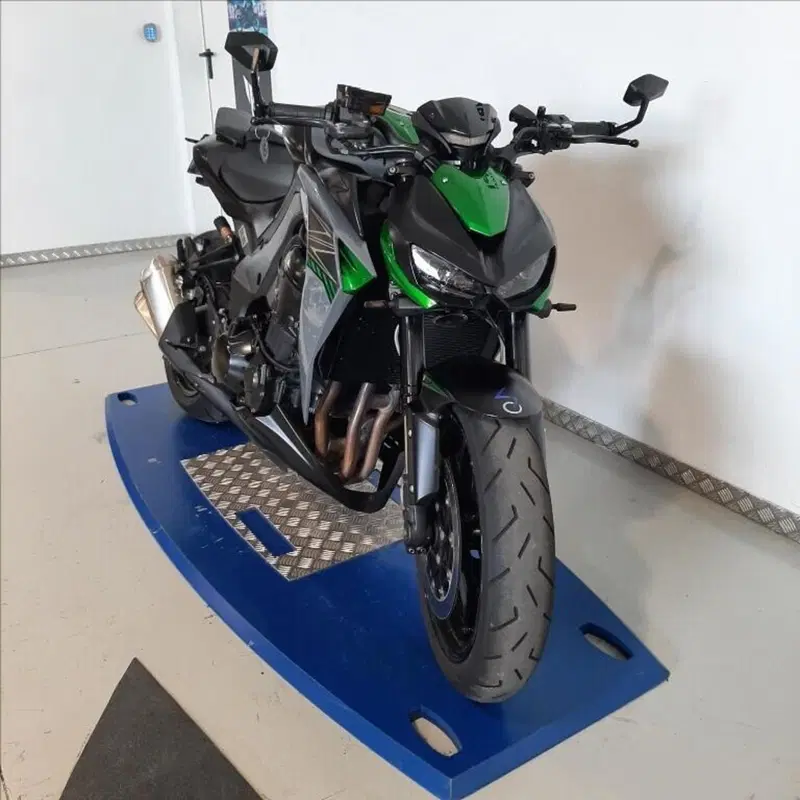 Kawasaki Z 1000 R (2017 - 20) (2)