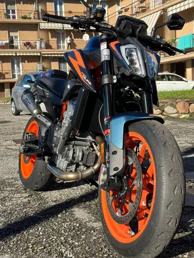 KTM 890 Duke R (2022 - 23) usata