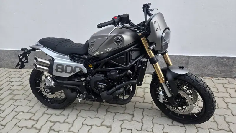Benelli Leoncino 800 Trail (2022 - 26)