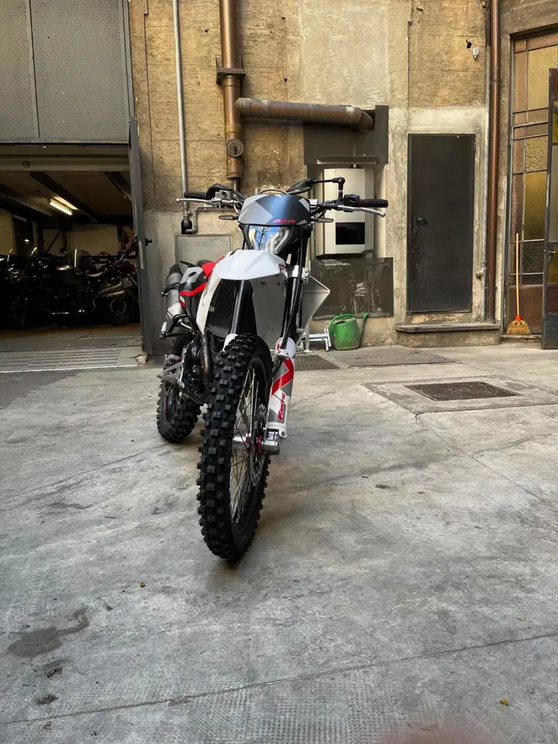 Fantic Motor XEF 125 Performance (2025 - 26) (5)