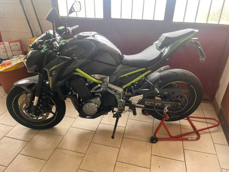Kawasaki Z 900 (2017 - 18) (2)