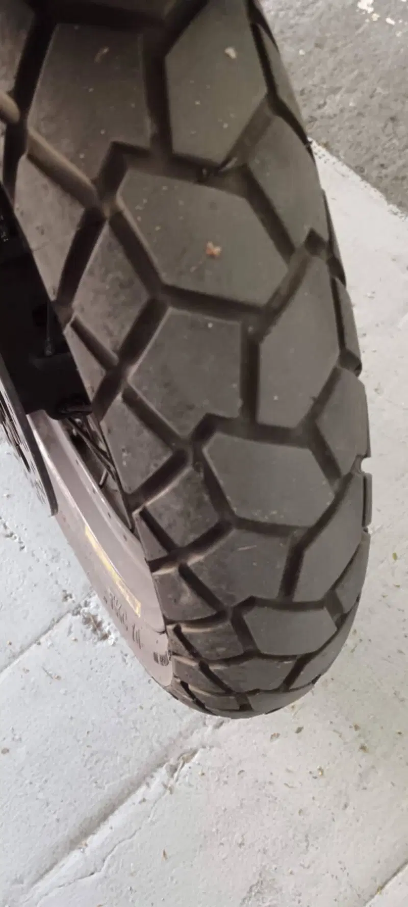 Yamaha XT1200Z Super Ténéré First Edition (2010 - 11) (5)