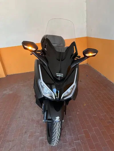 Honda Forza 350 Deluxe (2022 - 24) usata