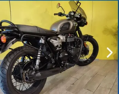 Triumph Bonneville T100 Black (2017 - 20) usata