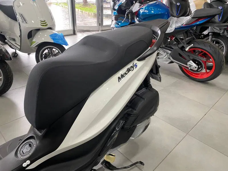 Piaggio Medley 125 S (2025 - 26) (5)