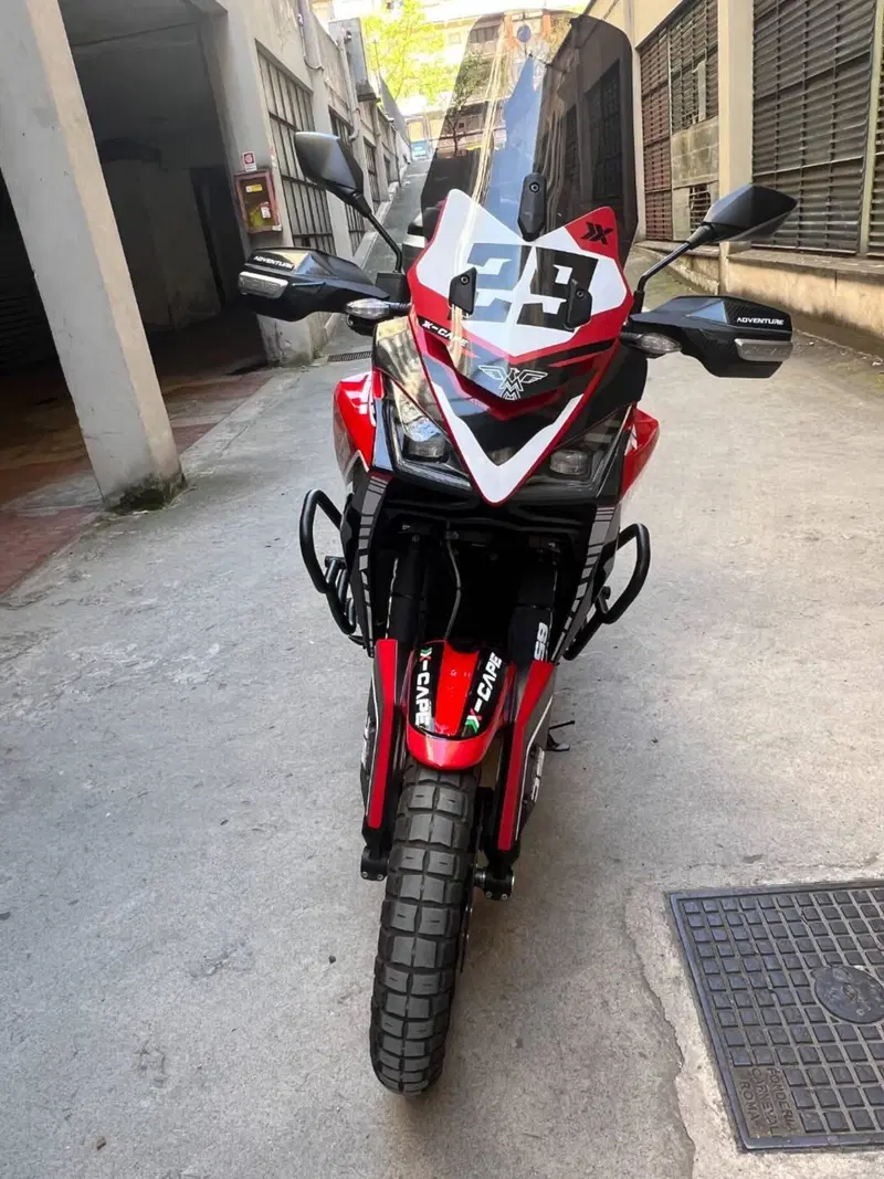 Moto Morini X-Cape 650 Gold Wheels Edition (2022 - 26) (3)