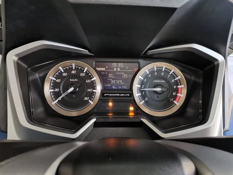 Honda Forza 350 (2022 - 24) (10)