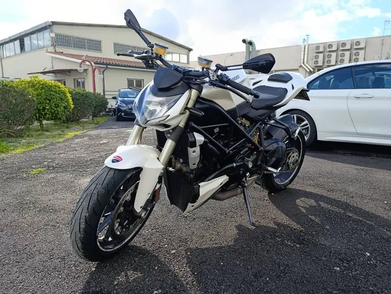 Ducati Streetfighter (2009 - 12) (2)