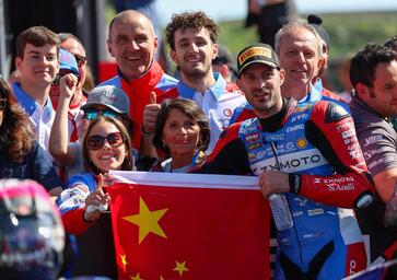 Davide sconfigge Golia! ZXMoto in cima al mondo: intervista a Fabio Evangelista, Evan Bros [VIDEO] 