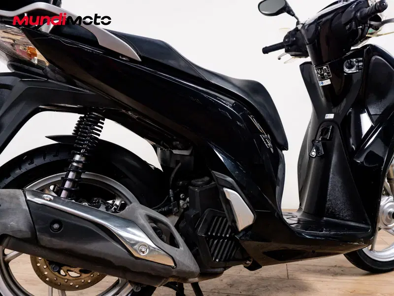 Honda SH 150i ABS (2013 - 16) (4)