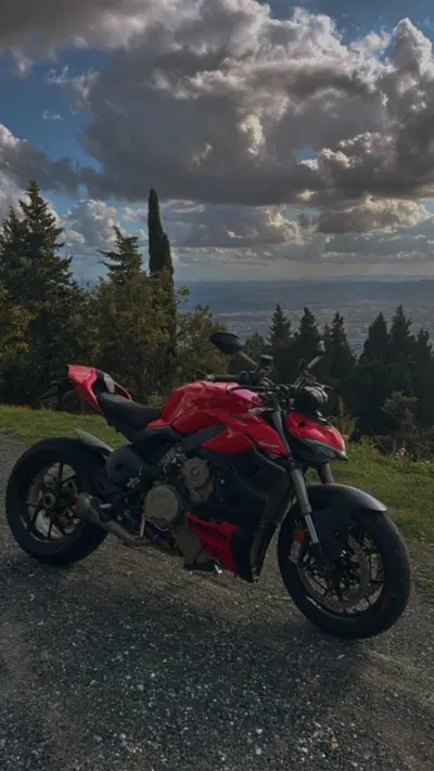 Ducati Streetfighter V4 (2023 - 24) usata