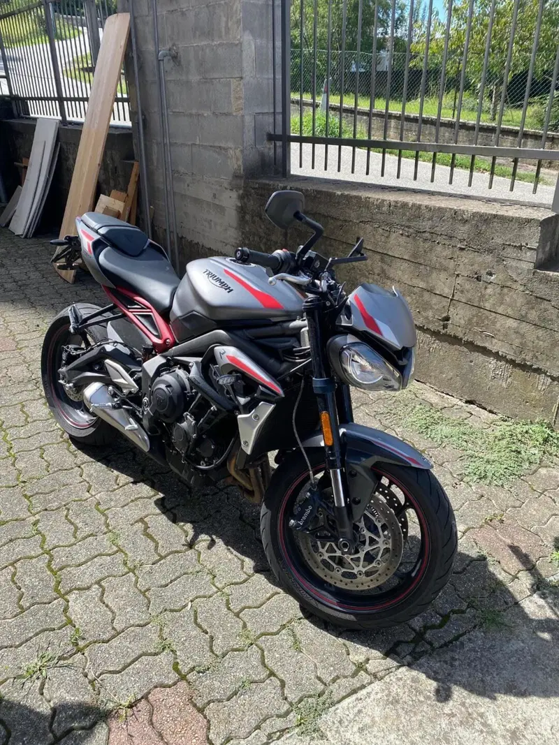Triumph Street Triple R (2020 - 22)