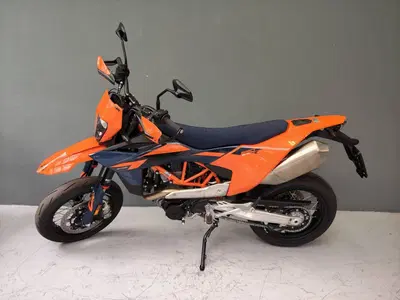 KTM 690 SMC R (2026) usata